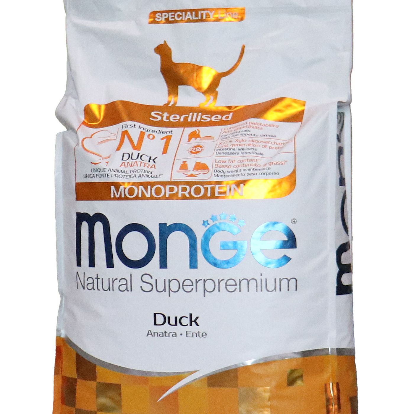 Сухой корм Monge Cat Speciality Line Monoprotein Sterilised для стерилизованных кошек, из утки 10 кг — фото 2