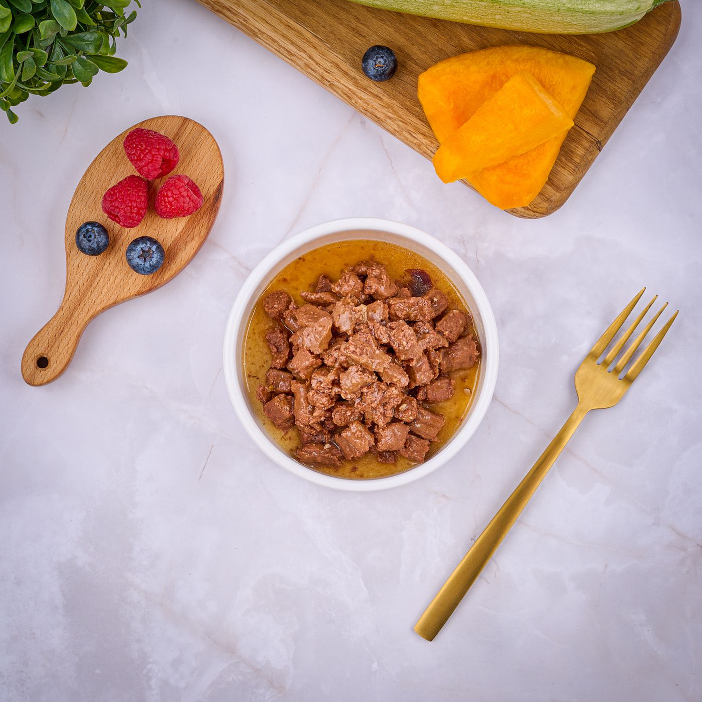 Влажный корм Monge Dog BWild GRAIN FREE для взрослых собак, беззерновой, из лосося с тыквой и кабачками, консервы 400 г — фото 3
