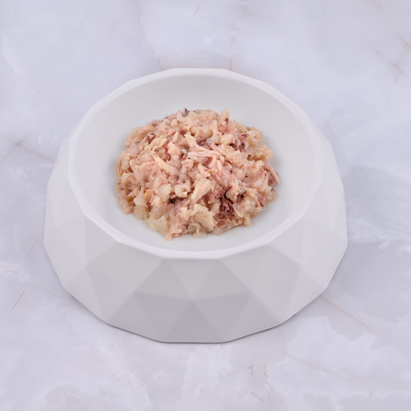 Влажный корм Monge jelly Adult cat для взрослых кошек с желтоперым тунцом и креветками, консервы 80 г — фото 2