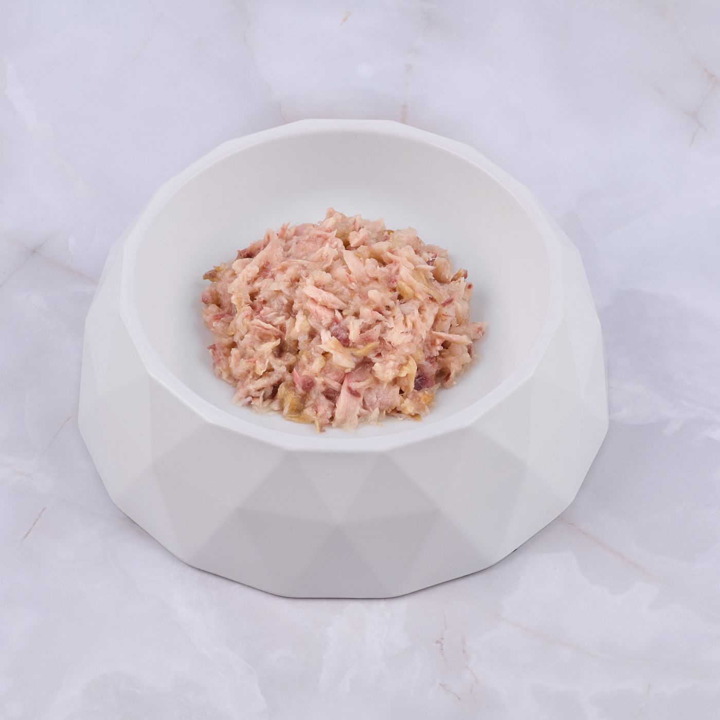 Влажный корм Monge jelly Adult cat для взрослых кошек с желтоперым тунцом и белой рыбой, консервы 80 г — фото 2