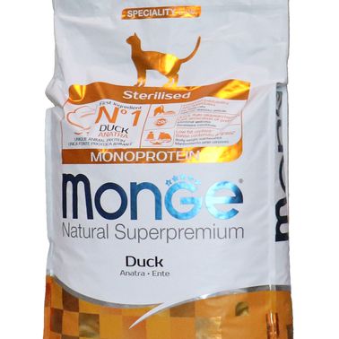 Сухой корм Monge Cat Speciality Line Monoprotein Sterilised для стерилизованных кошек, из утки 10 кг